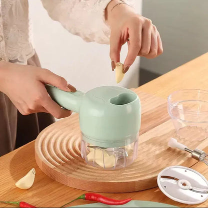 ¡Cocina en segundos!  Mini Triturador 4 en 1 + Cepillo  — ¡Corta, limpia y listo!